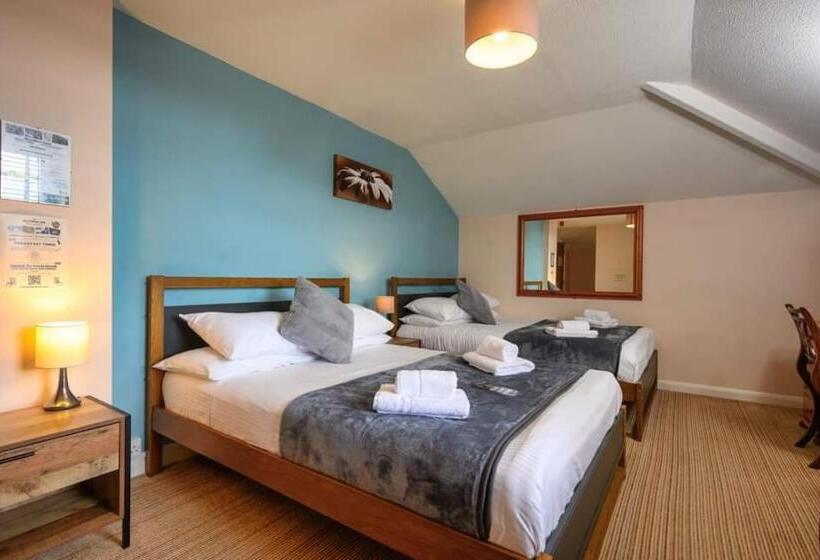 四人高级间, The Victoria Inn