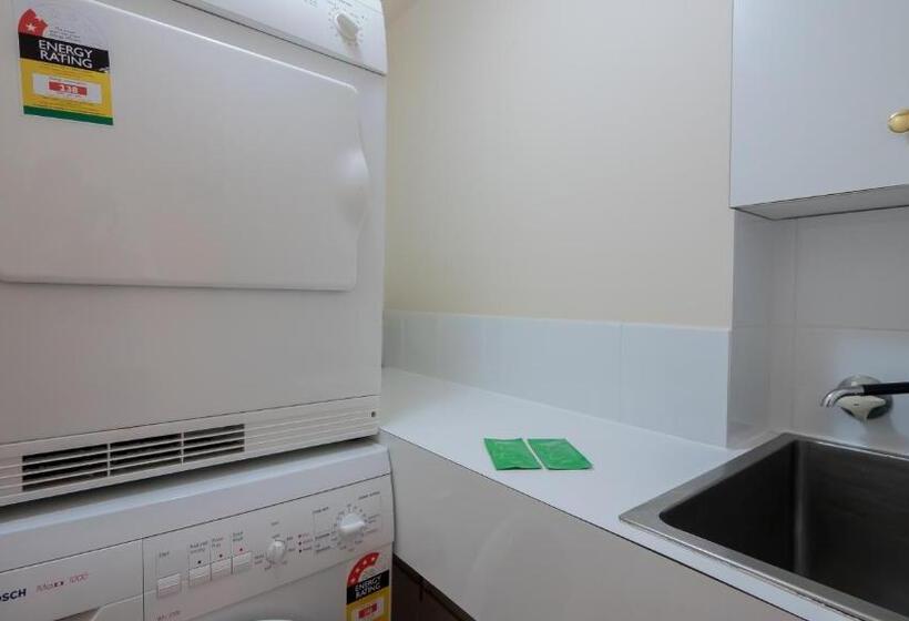 침실 3개 바다 전망 아파트, Norfolk Luxury Beachfront Apartments