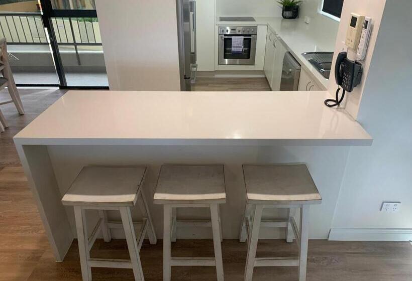 Апартаменты 3 Спальни, Norfolk Luxury Beachfront Apartments