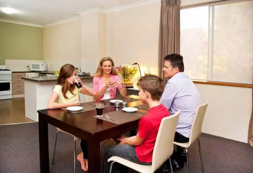 １ベッドルームアパートメント, Oxley Court Serviced Apartments