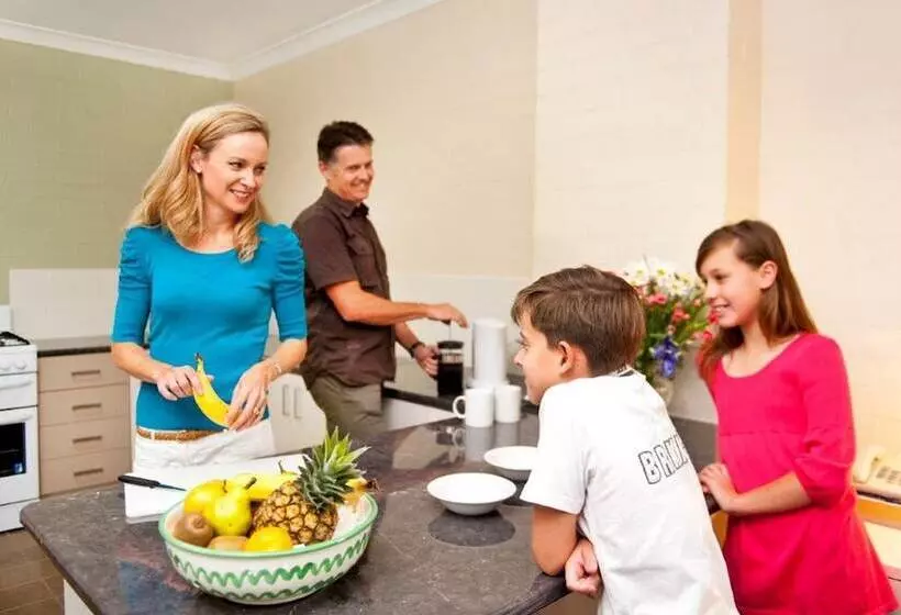 ２ベッドルームアパートメント, Oxley Court Serviced Apartments
