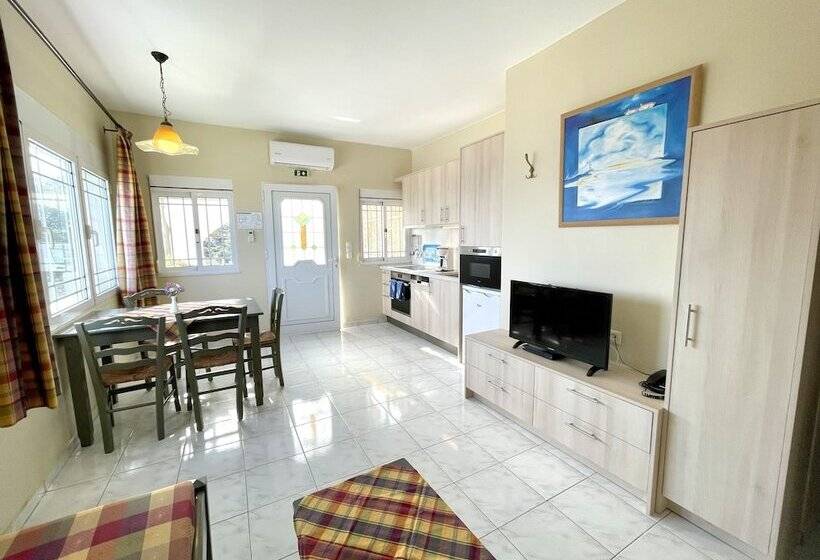 海景标准平房, Panorama Villas   Adults Only