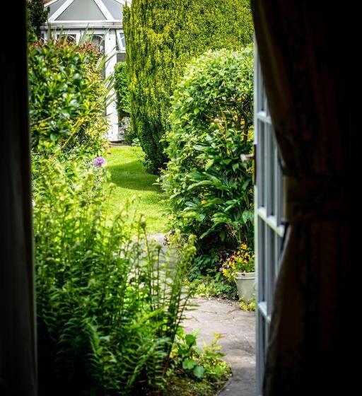 חדר סופריור נוף לגינה, Homelands Guest House