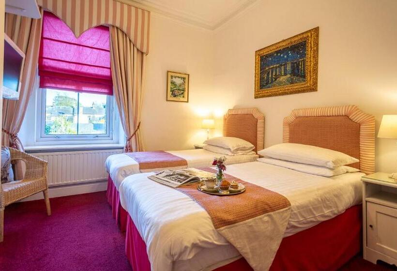 اتاق لوکس با چشم‌انداز باغ, Homelands Guest House