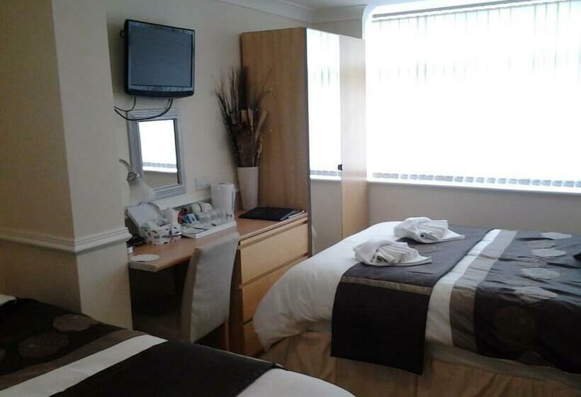 חדר משפחתי, Surrey House