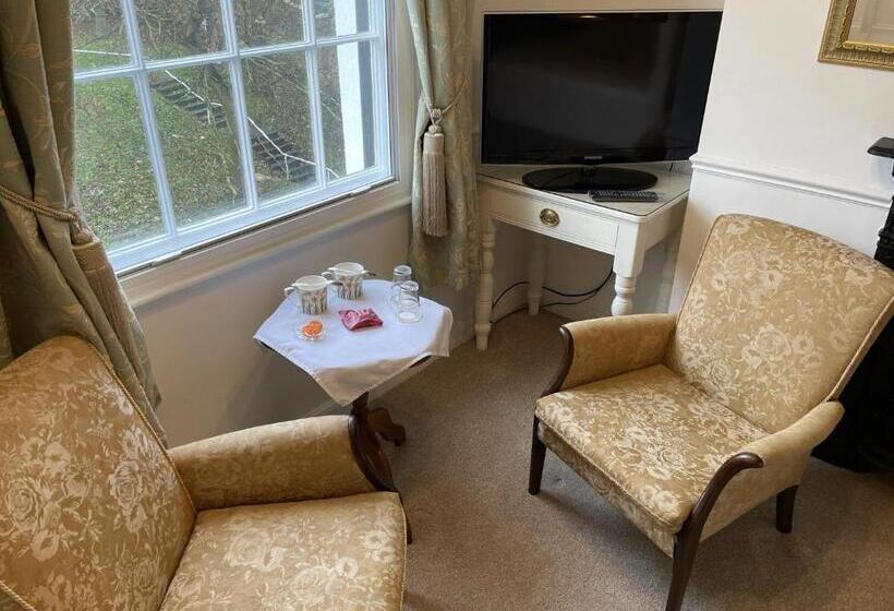 غرفة قياسية, Tall Storeys