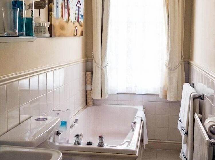 غرفة قياسية, Tall Storeys