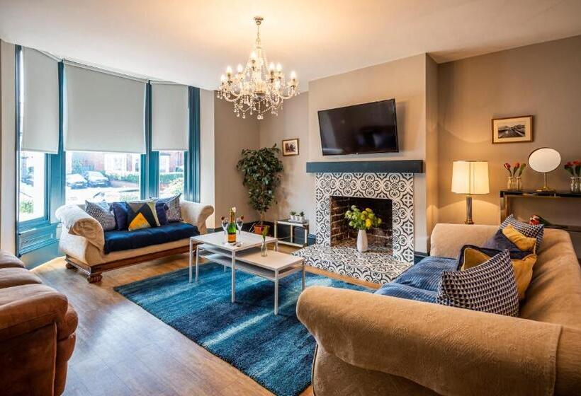 Номер Стандарт, The Stamford