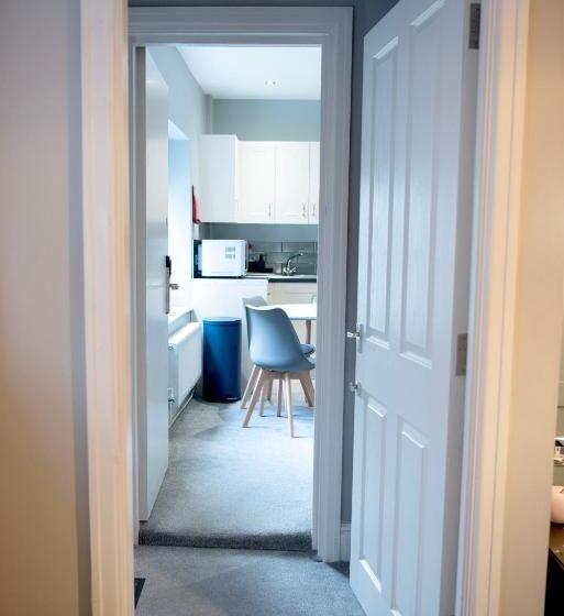 Апартаменты 3 Спальни, The Stamford