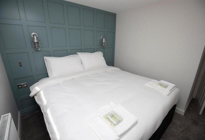 Апартаменты 3 Спальни, The Stamford