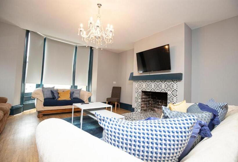 Номер Стандарт, The Stamford