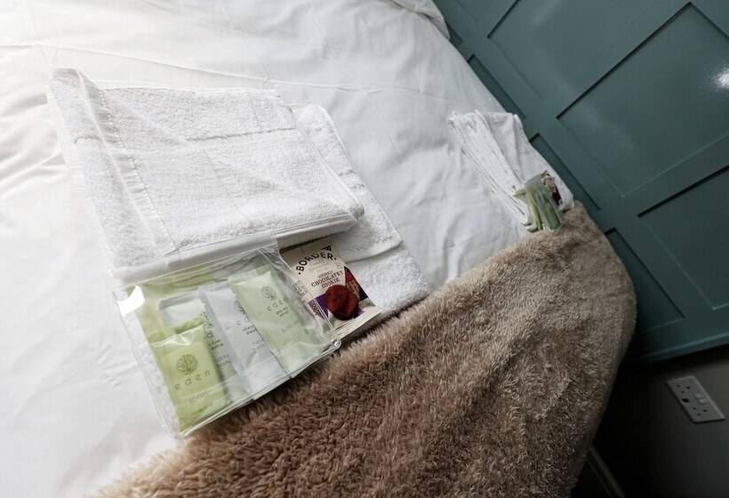 Номер Стандарт, The Stamford