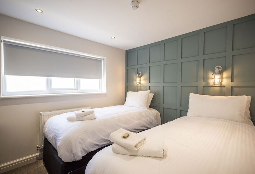 Апартаменты 3 Спальни, The Stamford