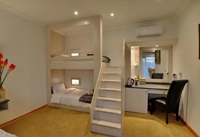 غرفة عائلية, Val Du Charron Wine & Leisure Estate