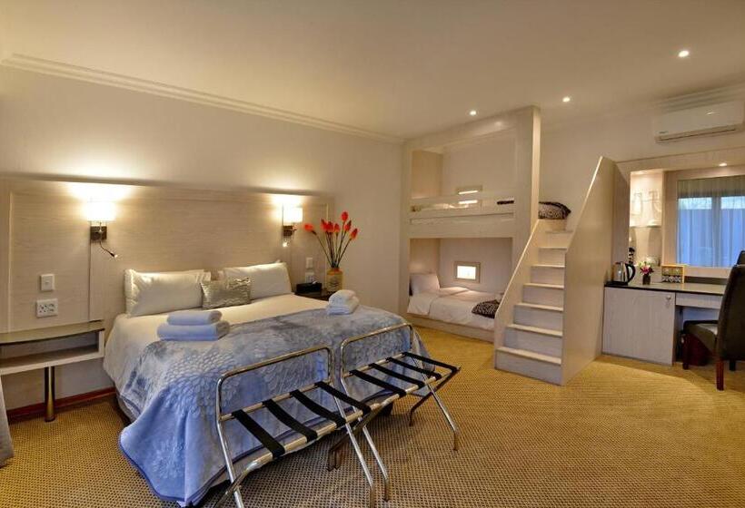 غرفة عائلية, Val Du Charron Wine & Leisure Estate