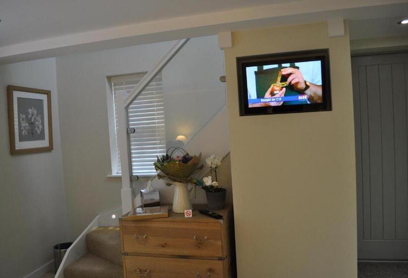 Kabin, The Westbourne