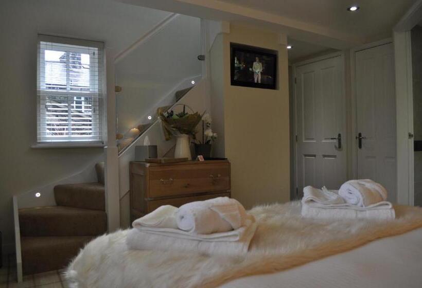 Kabin, The Westbourne