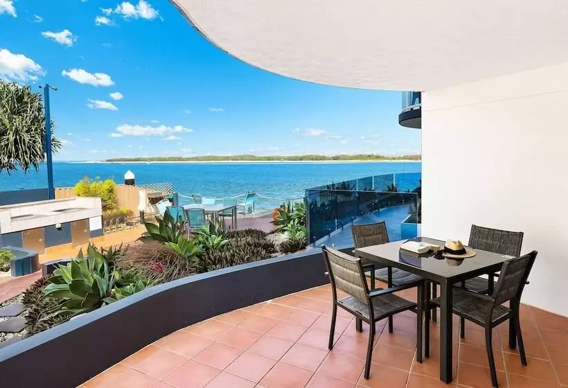 オーシャンビューの２ベッドルームデラックスアパート, Watermark Resort Caloundra