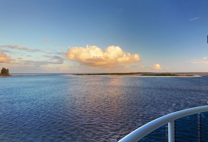 Апартаменты Deluxe 2 Спальни Вид на Море, Watermark Resort Caloundra