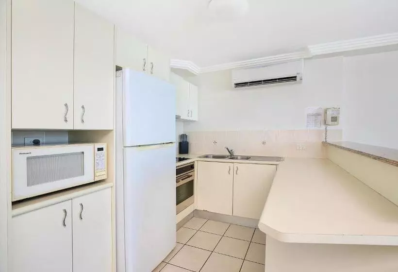 2 Bedroom Apartment with Views, Watermark Resort Caloundra