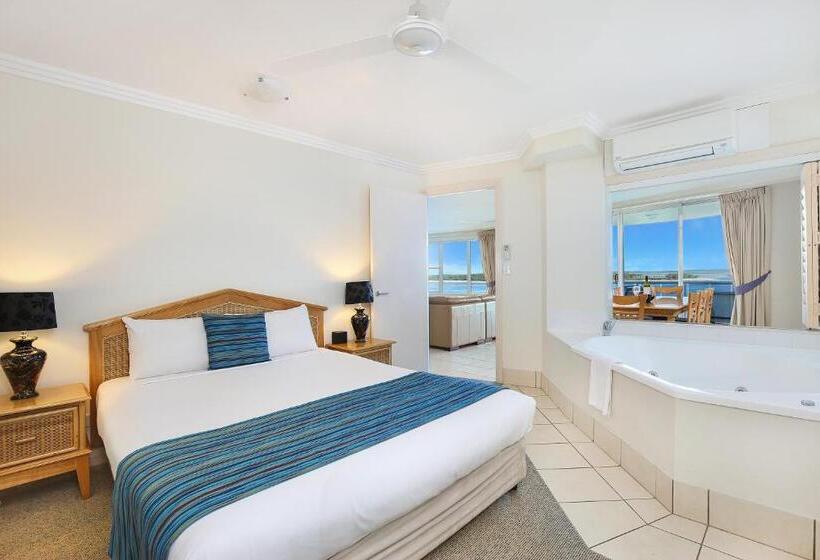 Апартаменты Deluxe 3 Спальни, Watermark Resort Caloundra