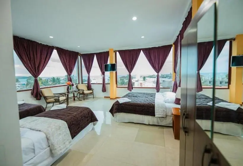 اتاق خانوادگی با چشمانداز دریا, Suites En El Centro