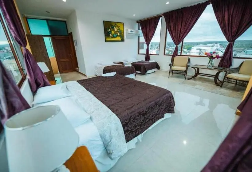 اتاق خانوادگی با چشمانداز دریا, Suites En El Centro
