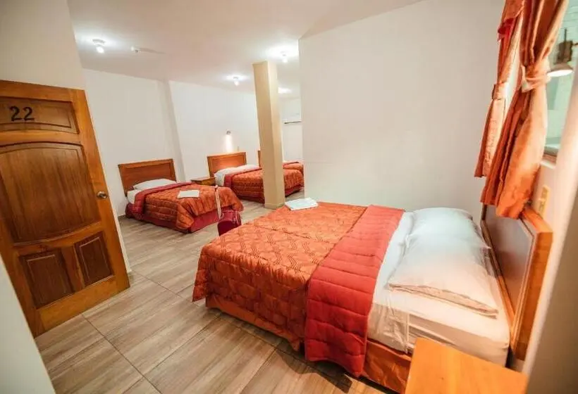 اتاق خانوادگی, Suites En El Centro