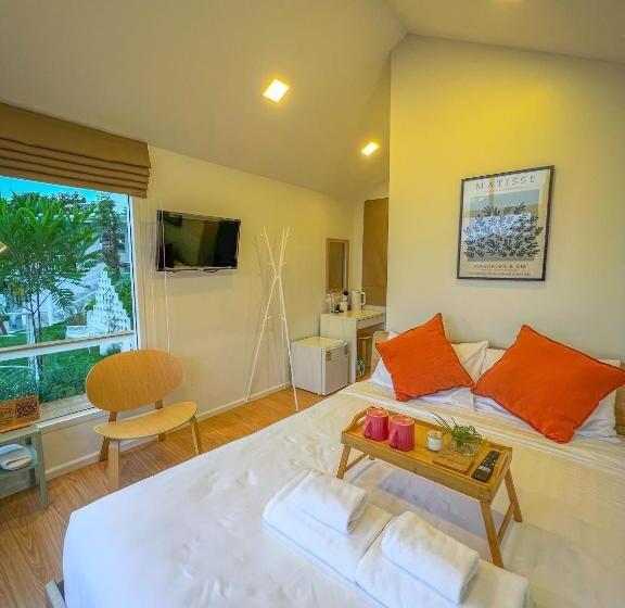 バルコニー付きスタンダードルーム, Serene Khaokho