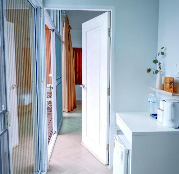 スイート（家族用）, Serene Khaokho