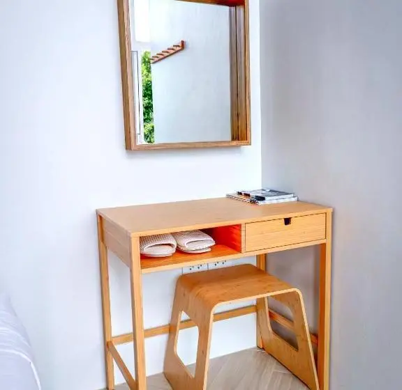 スイート（家族用）, Serene Khaokho