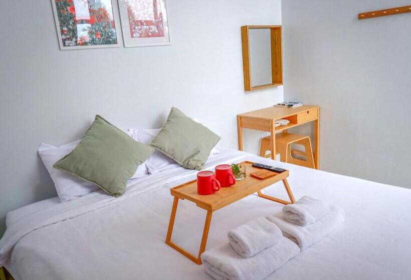 スイート（家族用）, Serene Khaokho