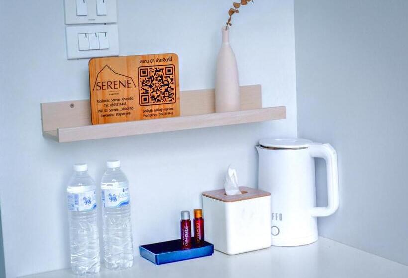 スイート（家族用）, Serene Khaokho