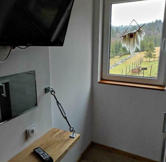 חדר בסיסי, Gościniec śliwkula