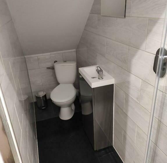 חדר בסיסי, Gościniec śliwkula