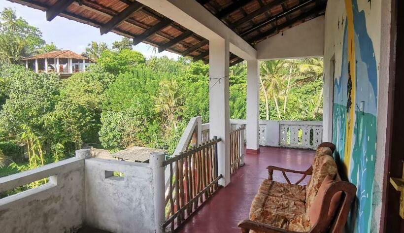 اتاق استاندارد با بالکن و چشمانداز دریا, Gunne Fisherman House