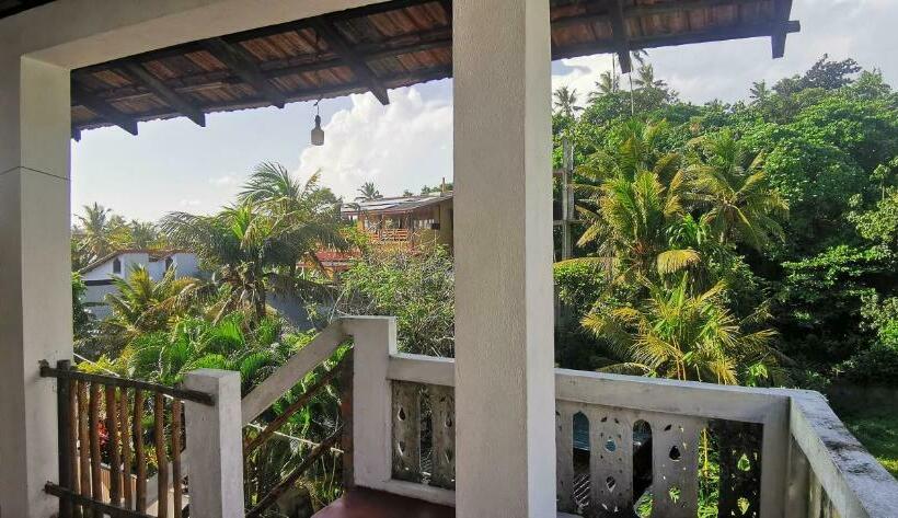 اتاق استاندارد با بالکن و چشمانداز دریا, Gunne Fisherman House