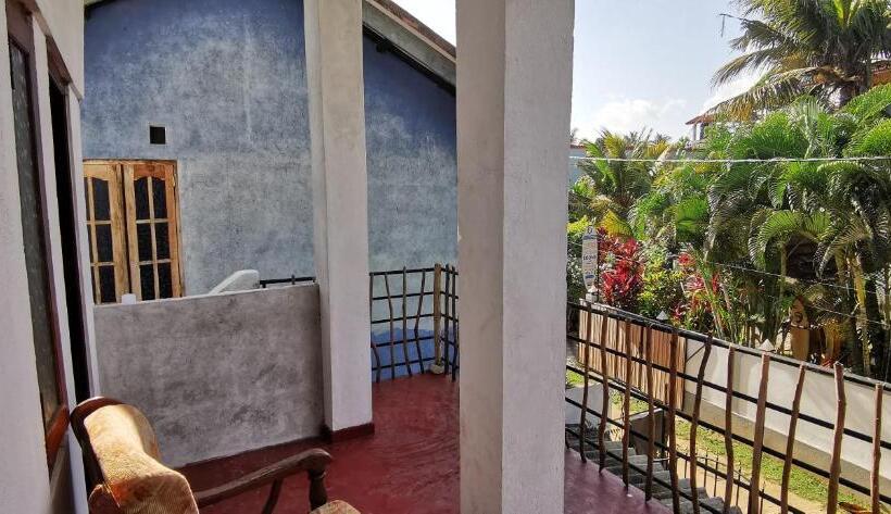 اتاق استاندارد با بالکن, Gunne Fisherman House