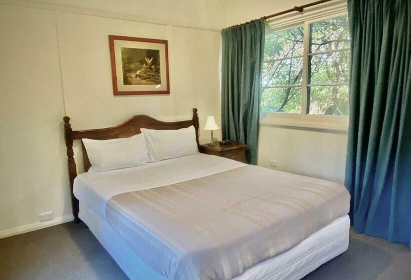 بنجلو عائلى, Leura House