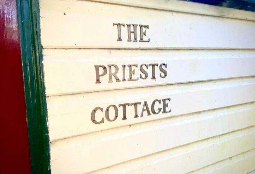 בונגלו משפחתי, Leura House