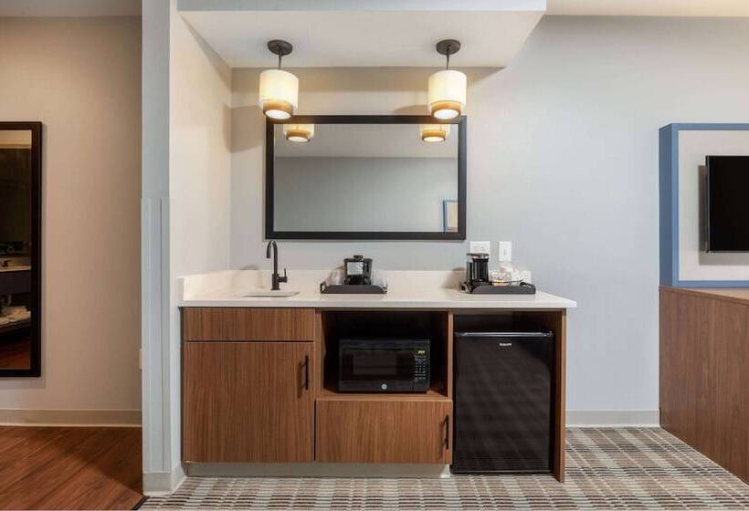 جناح, Americinn By Wyndham Mountain Home