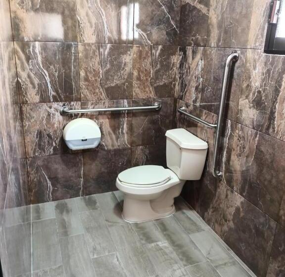 Standard-invahuone, Y Villas Costa Del Sol