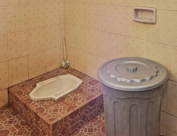 Номер Стандарт, Oyo 92041 Borneo