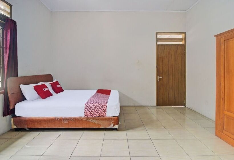 Номер Стандарт, Oyo 92041 Borneo