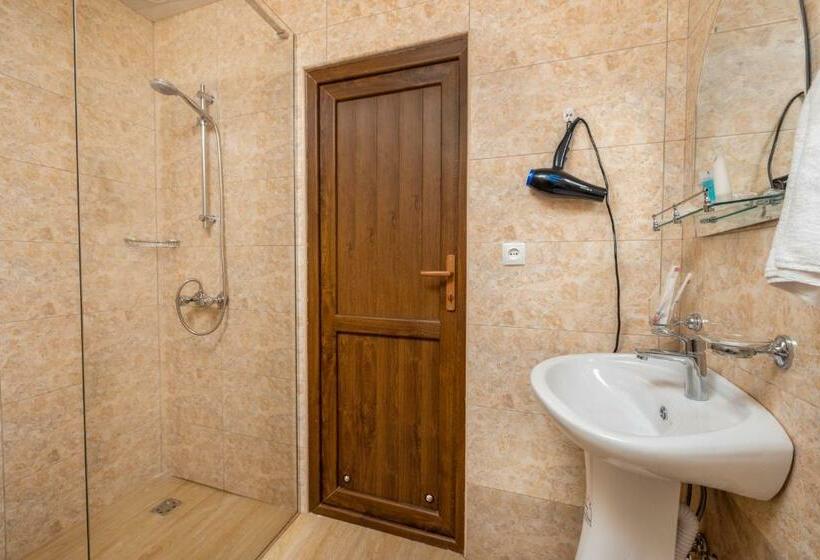 ファミリールーム, Kompozitor Hotel Dilijan