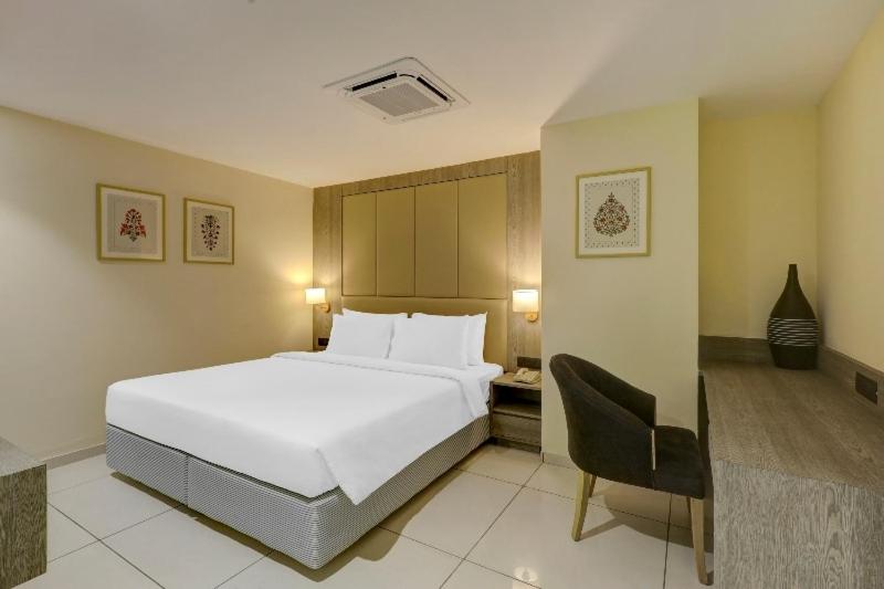 Трехместный Номер Deluxe, Sunday Hotel Vadodara