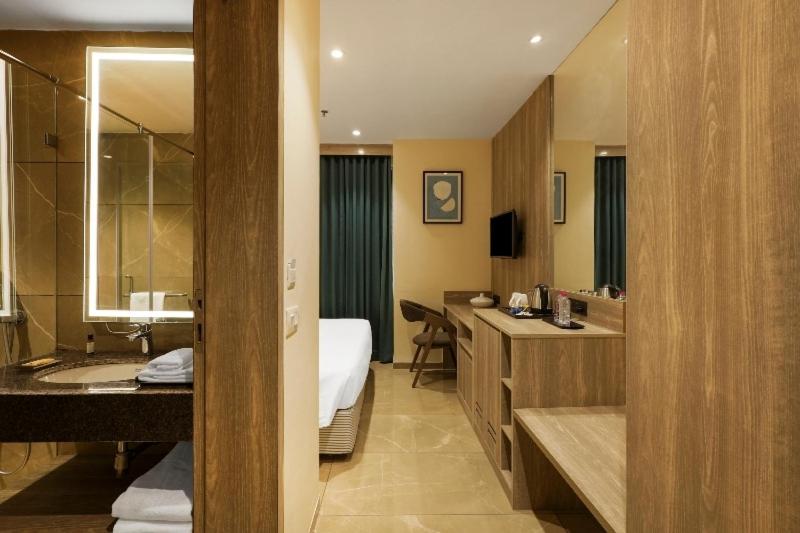 트리플 클래식 룸, Sunday Hotel Vadodara