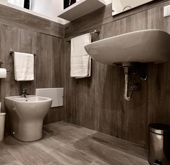 غرفة قياسية, Lb Home