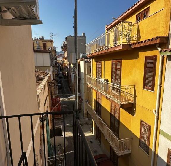 غرفة ديلوكس رباعية, Lb Home