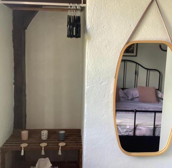 Номер Стандарт, No. 5 Plaisance   Room 2